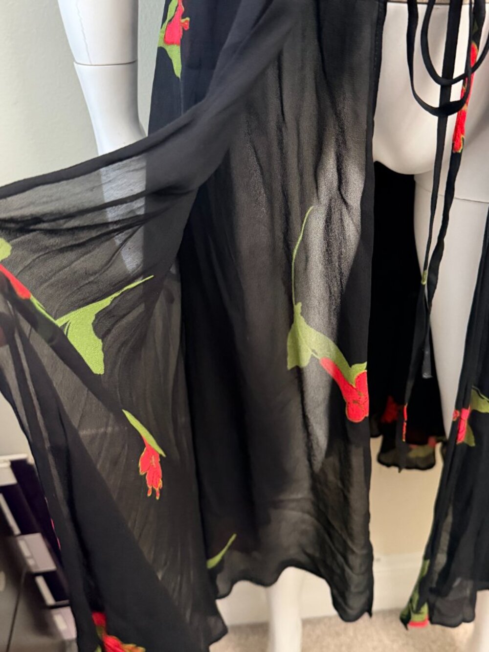 REFORMATION LAYERED CALA TULIP WRAP DRESS XS - Picture 6 of 11